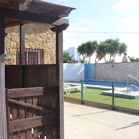 Apartamento En Conil Con Piscina โกนิล เด ลาฟรอนเตรา ภายนอก รูปภาพ