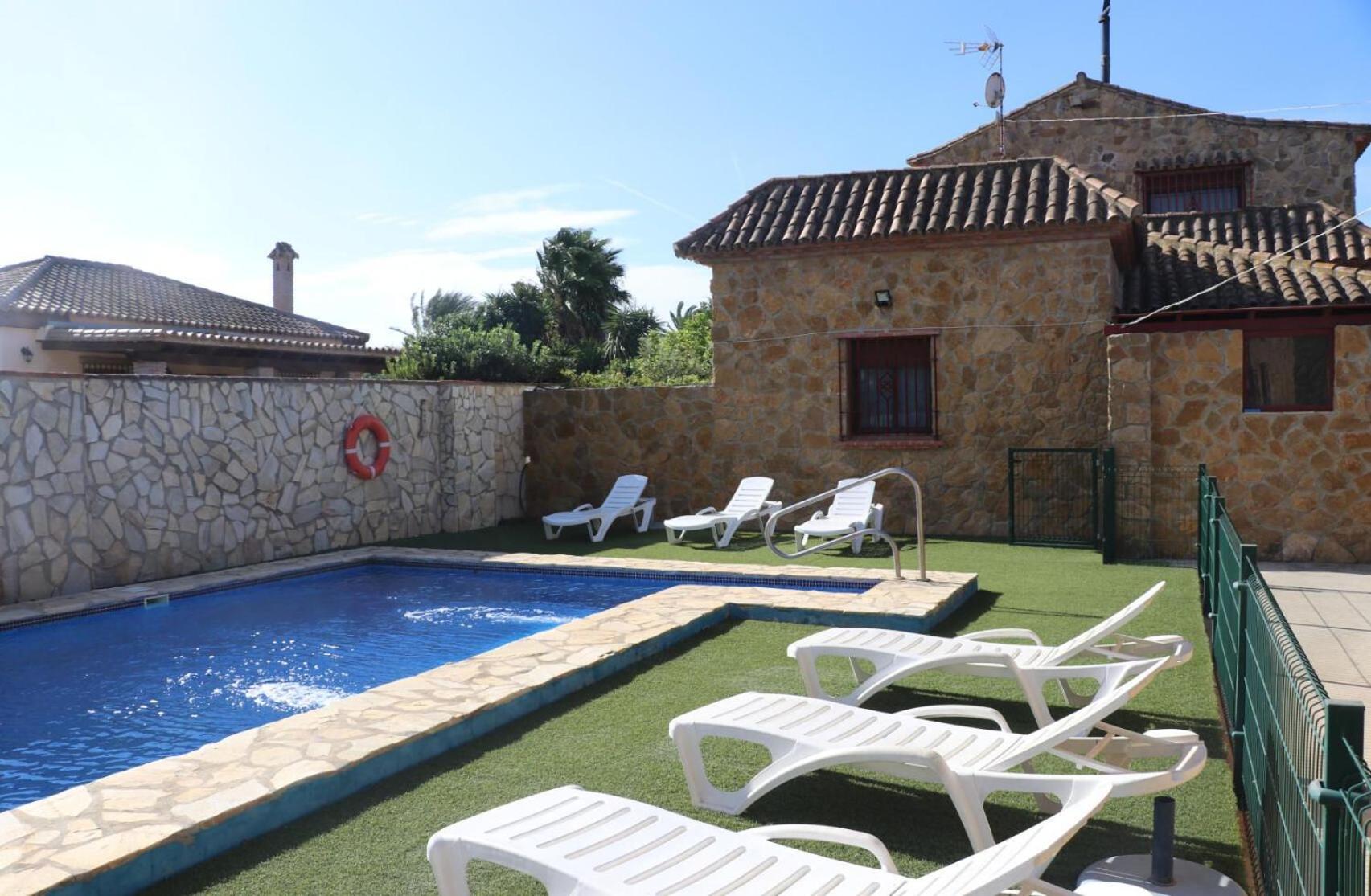 Apartamento En Conil Con Piscina โกนิล เด ลาฟรอนเตรา ภายนอก รูปภาพ